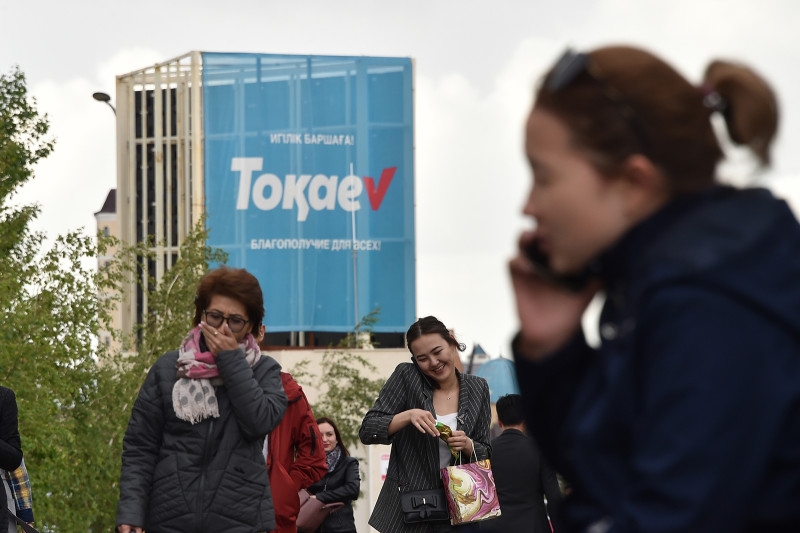 kazakhstan bat dau bau cu tong thong