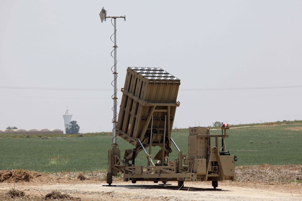 Slovakia giúp Ukraine sửa chữa khí tài quân sự, Israel cân nhắc viện trợ hệ thống phòng thủ Vòm Sắt