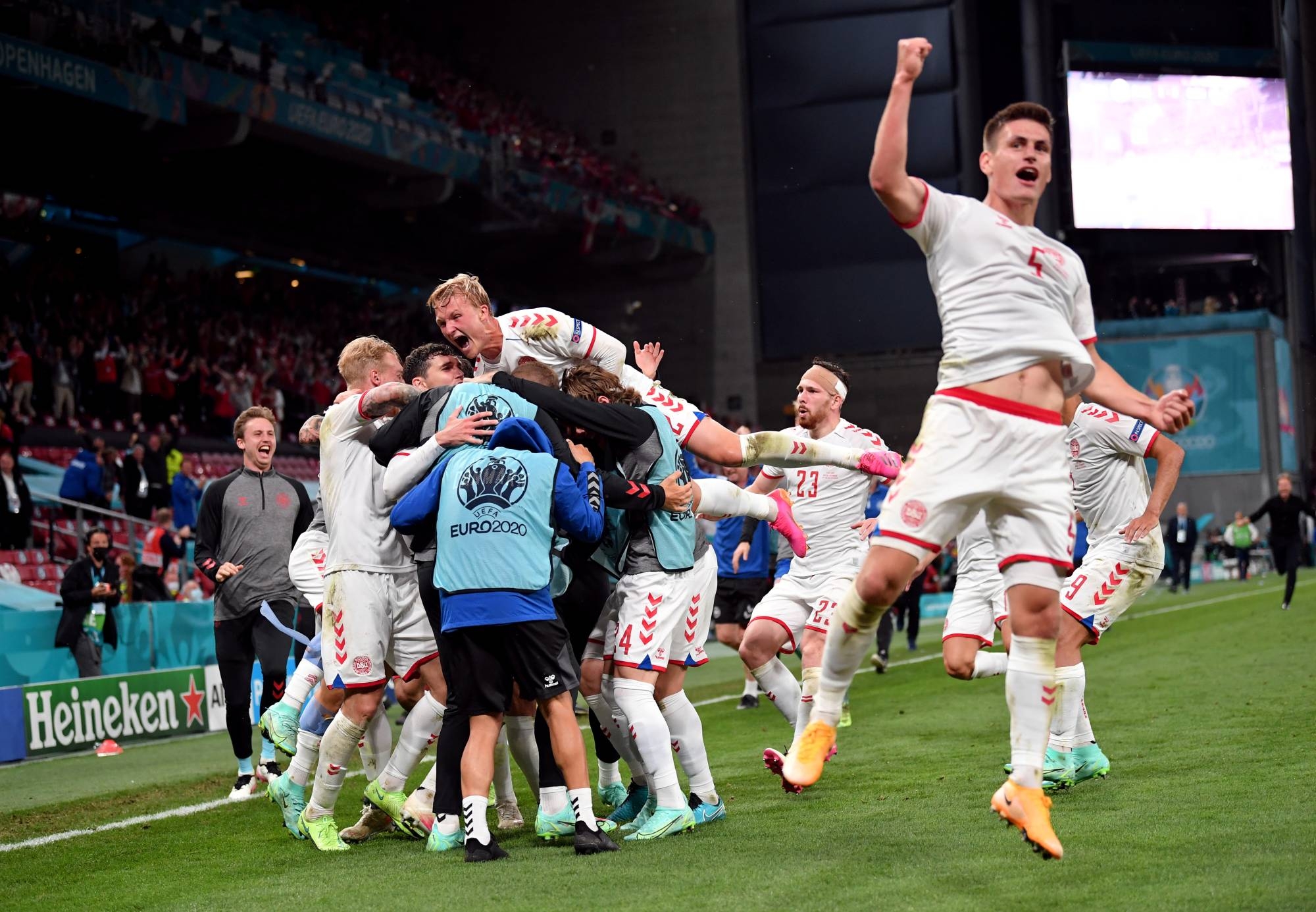 EURO 2021: Cái kết có hậu cho Đan Mạch và chờ đợi ‘tử thần’ gọi tên bảng F
