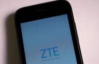 den luot czech khuyen cao khong nen su dung cac thiet bi cua huawei zte