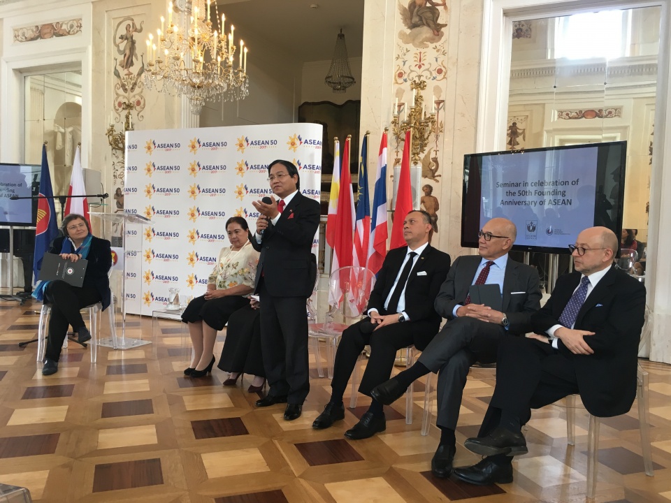 hoi thao ky niem 50 nam thanh lap asean tai ba lan