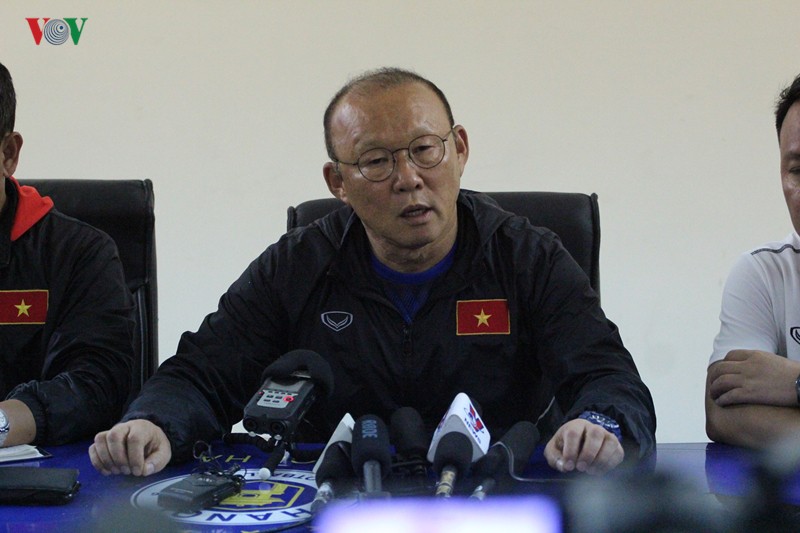 hlv park hang seo cam thay soc khi van hau di ha lan