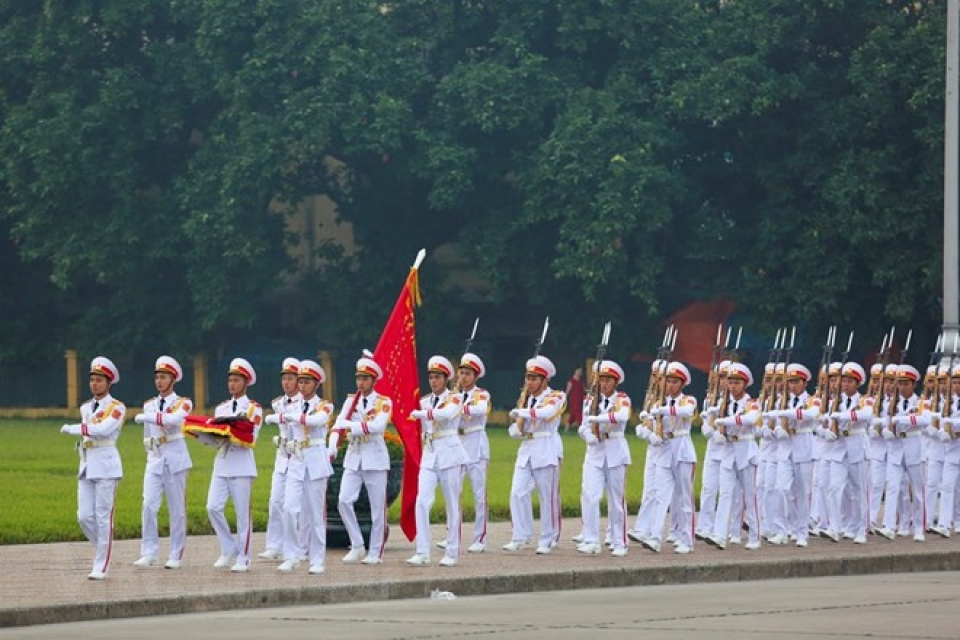 le thuong co ru quoc tang nguyen tong bi thu do muoi