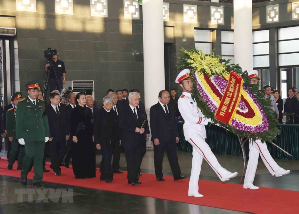 lanh dao dang nha nuoc vieng nguyen tong bi thu do muoi