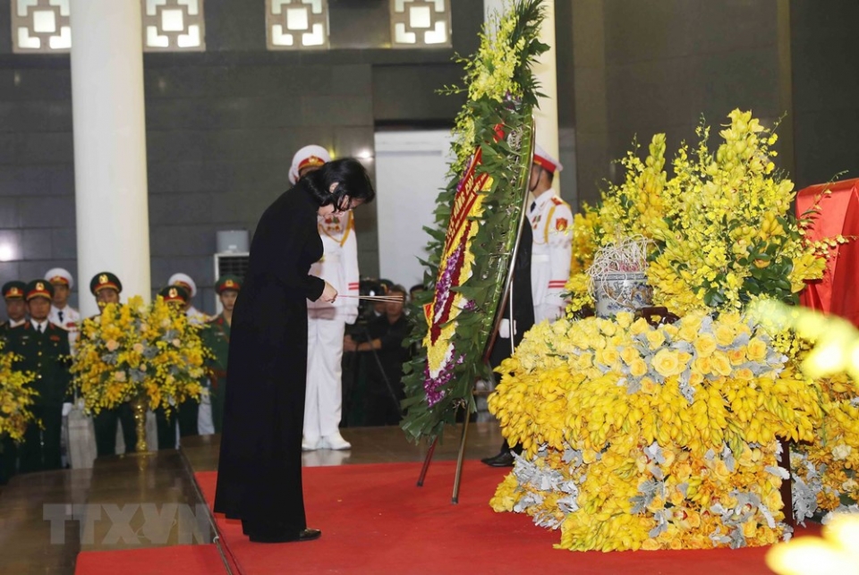 lanh dao dang nha nuoc vieng nguyen tong bi thu do muoi