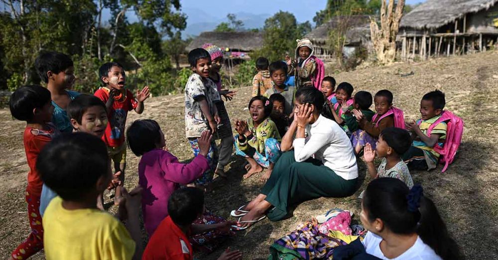 Tin tức ASEAN buổi sáng 2 10 Covid 19 gây ảnh hưởng tới trẻ em ra sao Kinh tế Việt Nam khả quan nhất ASEAN tin tuc asean buoi sang 210 covid 19 gay anh huong toi tre em ra sao kinh te viet nam kha quan nhat asean