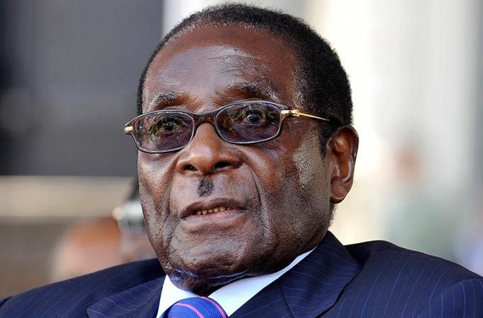 tong thong zimbabwe va vo dang bi quan doi tam giu