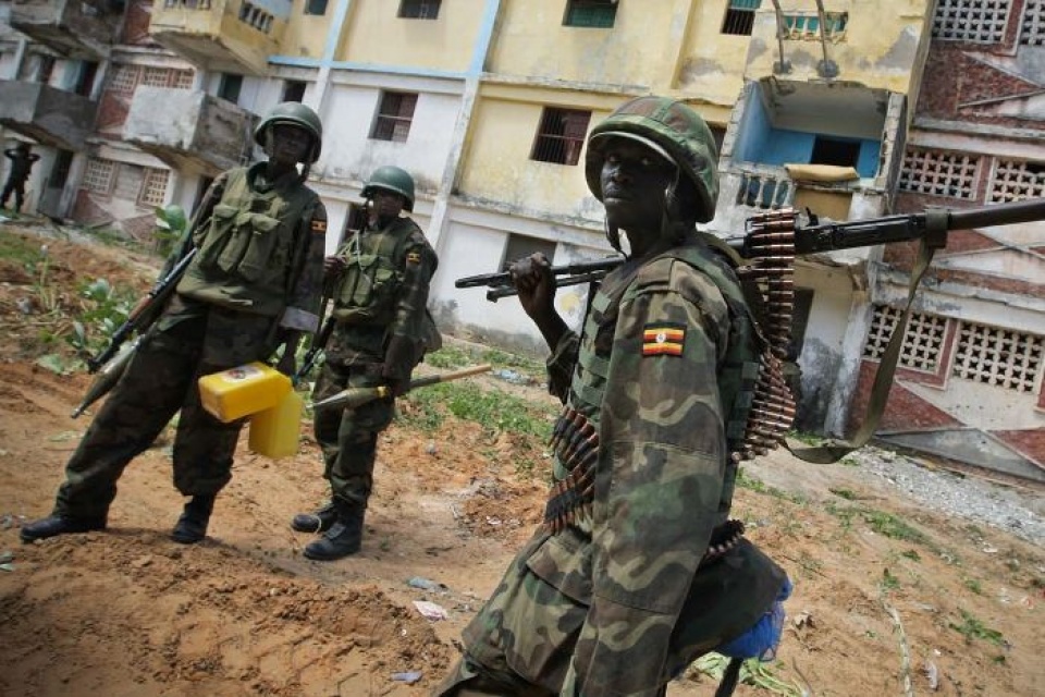 somalia 2 nam hon 2000 dan thuong thiet mang do xung dot vu trang