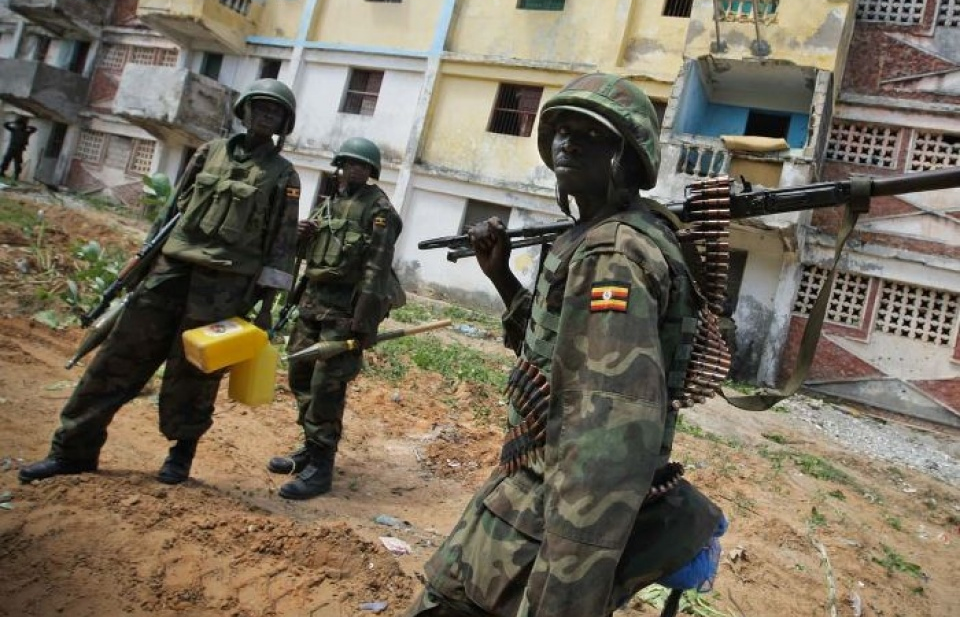 somalia 2 nam hon 2000 dan thuong thiet mang do xung dot vu trang