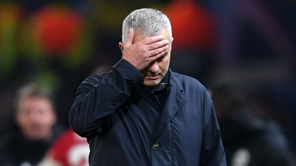 khi so phan khong khac ten mourinho len thanh kiem united