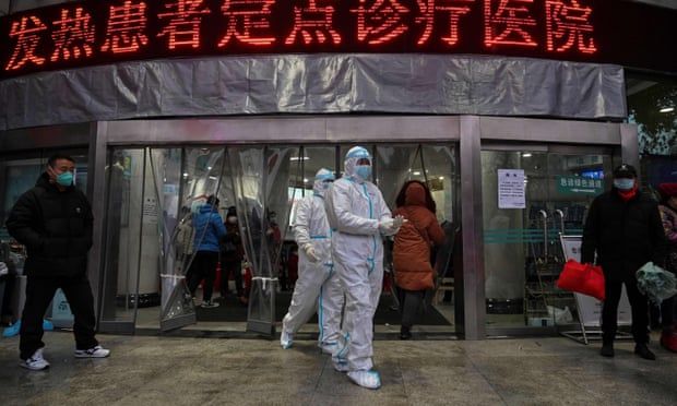 Các bác sĩ chống dịch Covid-19 tại thành phố Vũ Hán, Trung Quốc. (Nguồn: Getty)