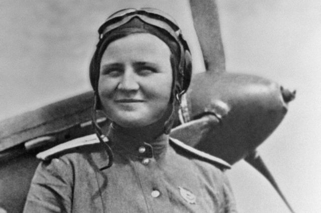 Nữ trung úy phi công Ekaterina Budanova: Nỗi khiếp sợ của không quân Đức