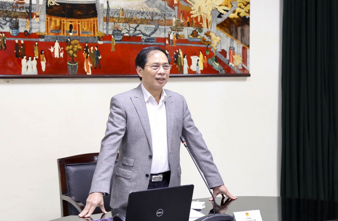 Kỷ niệm Ngày quốc tế Phụ nữ 8/3 và tôn vinh đóng góp của cán bộ nữ cho ngành Ngoại giao