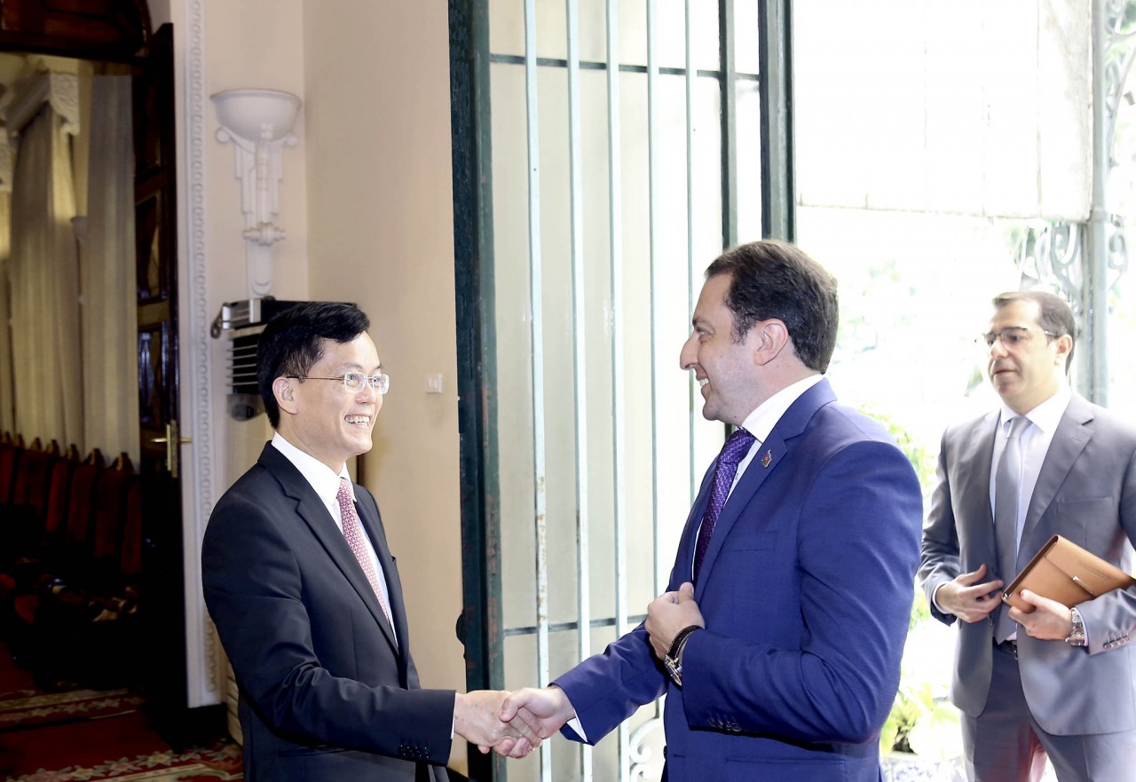 Thúc đẩy hơn nữa quan hệ hợp tác hữu nghị truyền thống Việt Nam-Azerbaijan