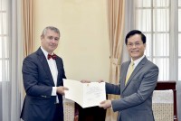 Thứ trưởng Ngoại giao Hà Kim Ngọc trao Giấy Chấp nhận Tổng Lãnh sự mới của Bỉ tại Hà Nội