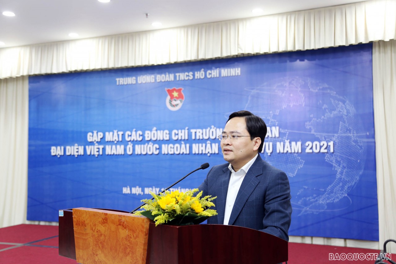 Đoàn trưởng các cơ quan đại diện Việt Nam làm việc với Trung ương Đoàn