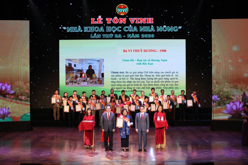 Tôn vinh 68 đại biểu