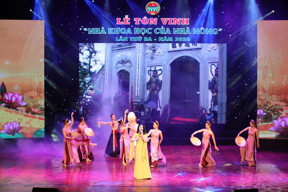 Tôn vinh 68 đại biểu