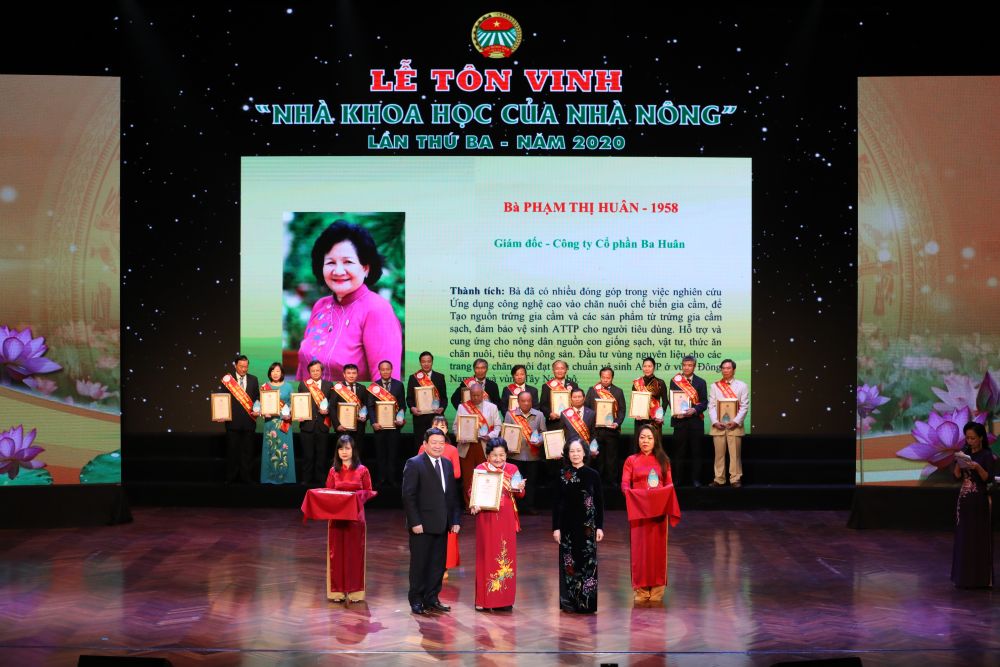 Tôn vinh 68 đại biểu