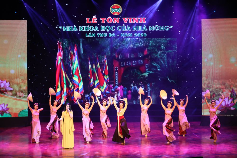 Tôn vinh 68 đại biểu