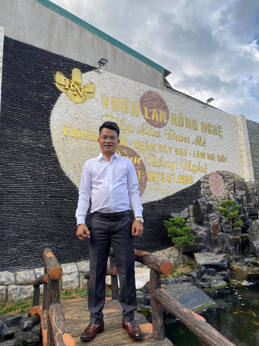 Đàm Rồng Nghệ: 8X bỏ kinh doanh, theo đuổi trồng hoa lan