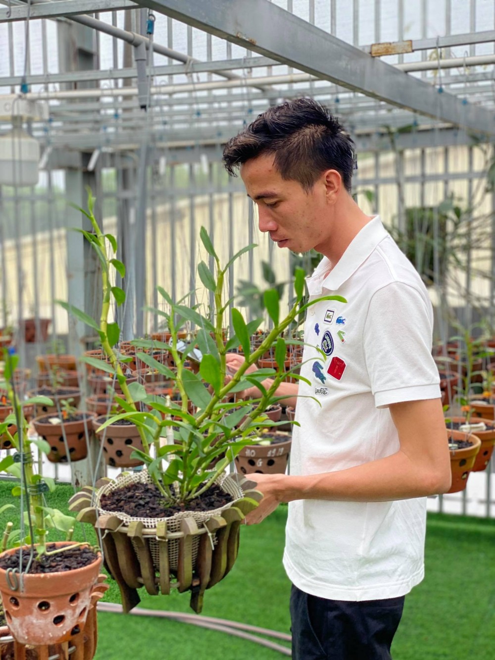 Chàng trai trẻ Lê Bảo Trân: 'Đam mê hoa lan đã ăn sâu vào máu tôi'