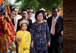 Siêu mẫu nhí Hoàng Vân khoe tài tại chương trình Tết Ba miền - chào Xuân Tân Sửu