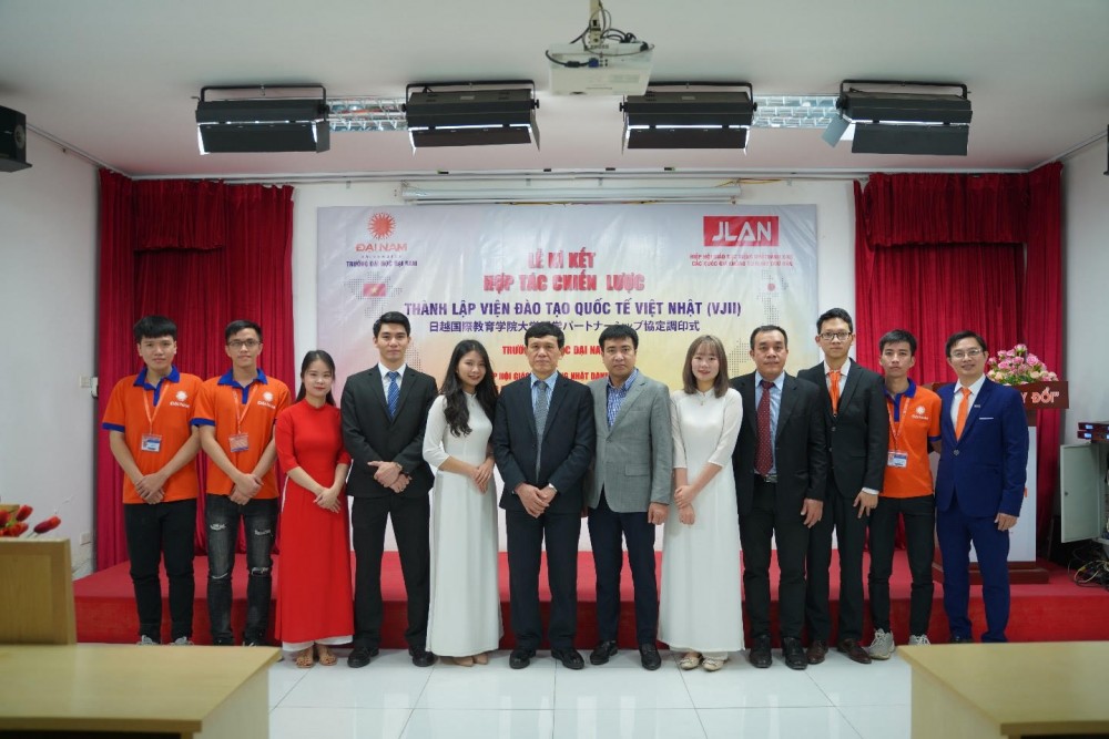  Tập thể CB, GV Viện đào tạo quốc tế Việt Nhật VJII.
