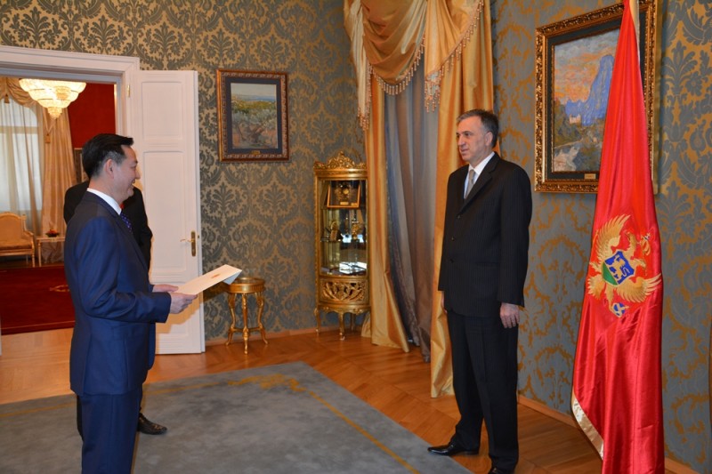 montenegro muon viet nam chia se kinh nghiem phat trien