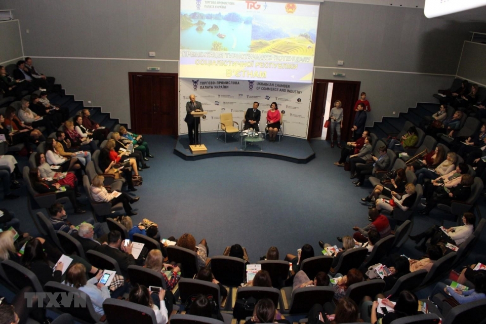 quang ba tiem nang du lich viet nam tai ukraine