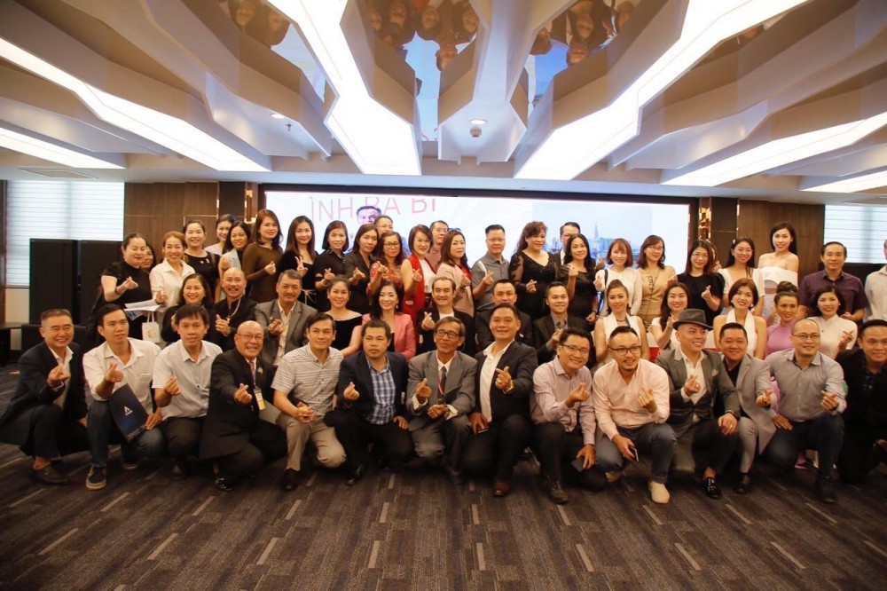 Cộng đồng Doanh nghiệp Phan Hưng Group.