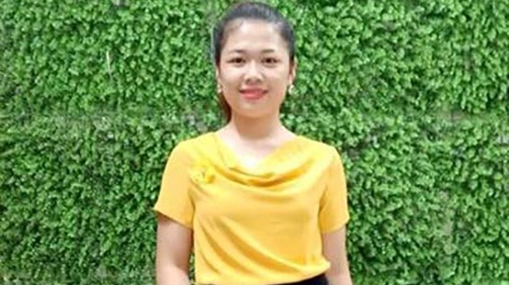 Học lỏm bí quyết mặc đẹp chốn văn phòng với Shop Hồng Nguyên