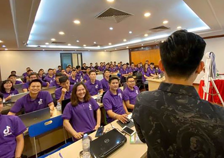 CEO Nguyễn Đình Trưởng và câu chuyện thành công nhờ việc nhanh nhạy nắm bắt xu thế