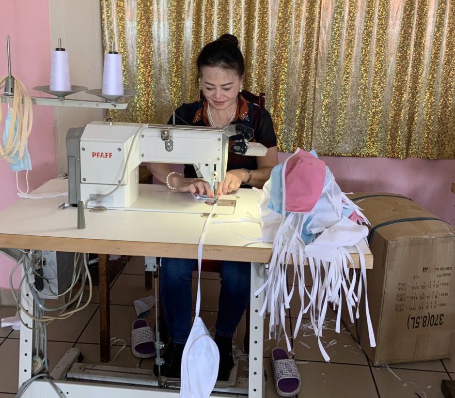 Chiếc khẩu trang ấm tình người xa Xứ chiec khau trang am tinh nguoi xa xu