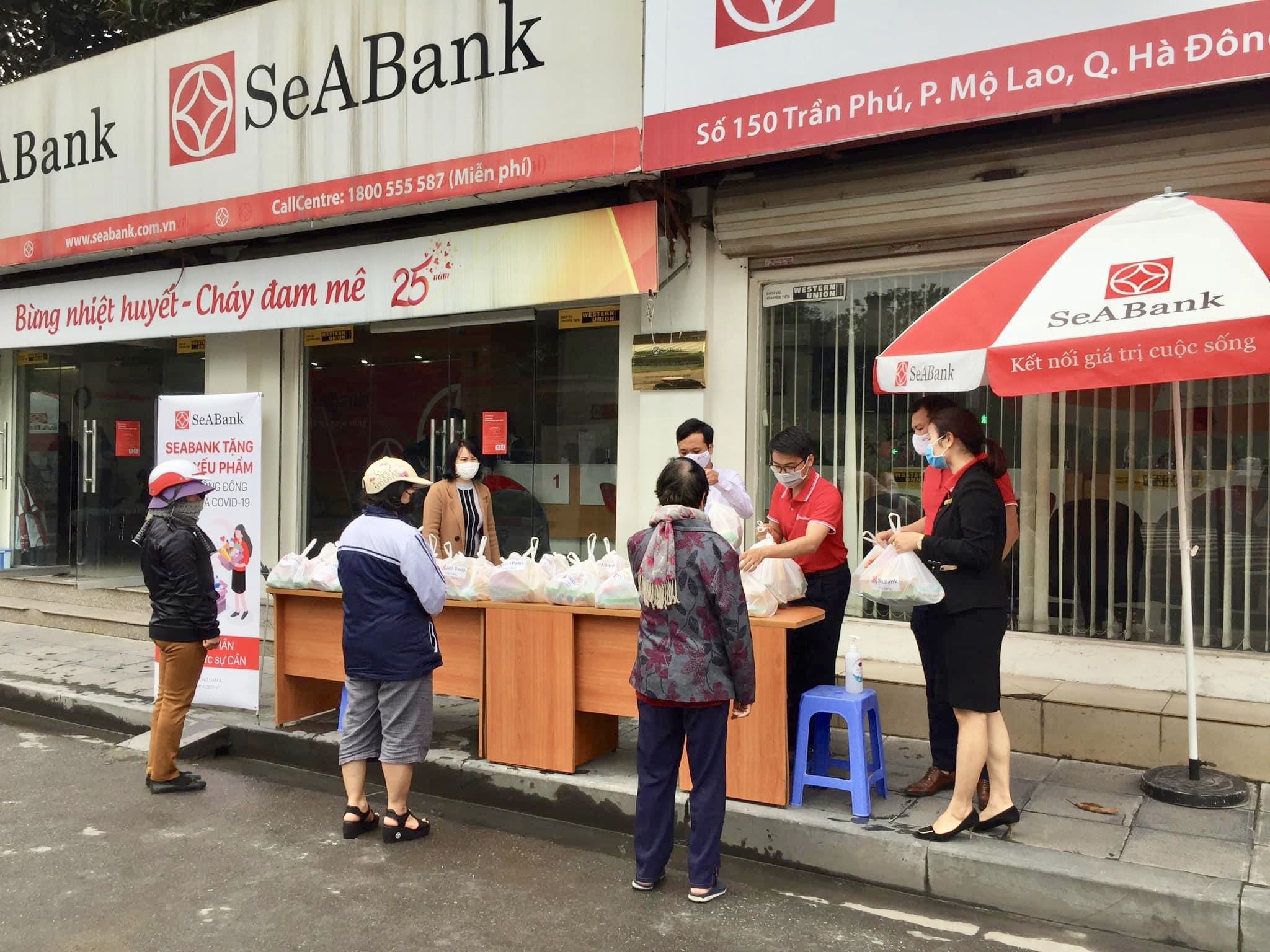 covid 19 seabank trao tang them 302 tan gao cho nguo i nghe o tren toan quoc tu 134