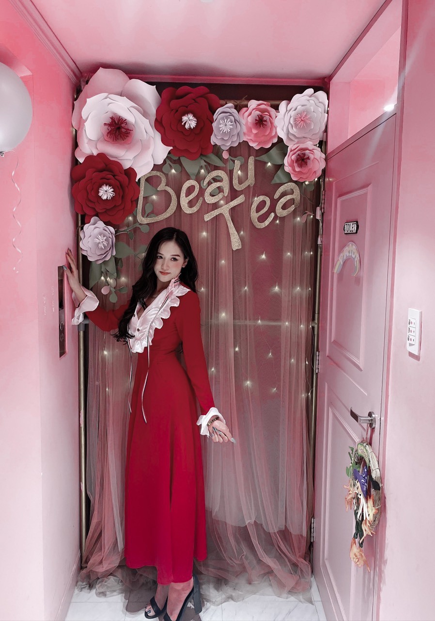 Shop của Đinh Thị Lan thu hút khách hàng bằng những mẫu hàng có thiết kế đẹp, giá rẻ nhưng vẫn đảm bảo chất lượng tốt.