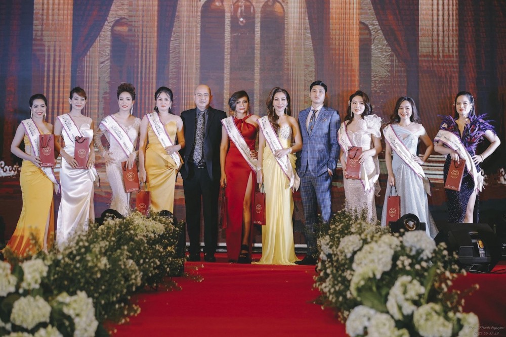 Hoa hậu Doanh nhân Toàn năng châu Á 2021: Bông hồng Tài năng Lê Mai Linh hội ngộ dàn doanh nhân 'cực phẩm'