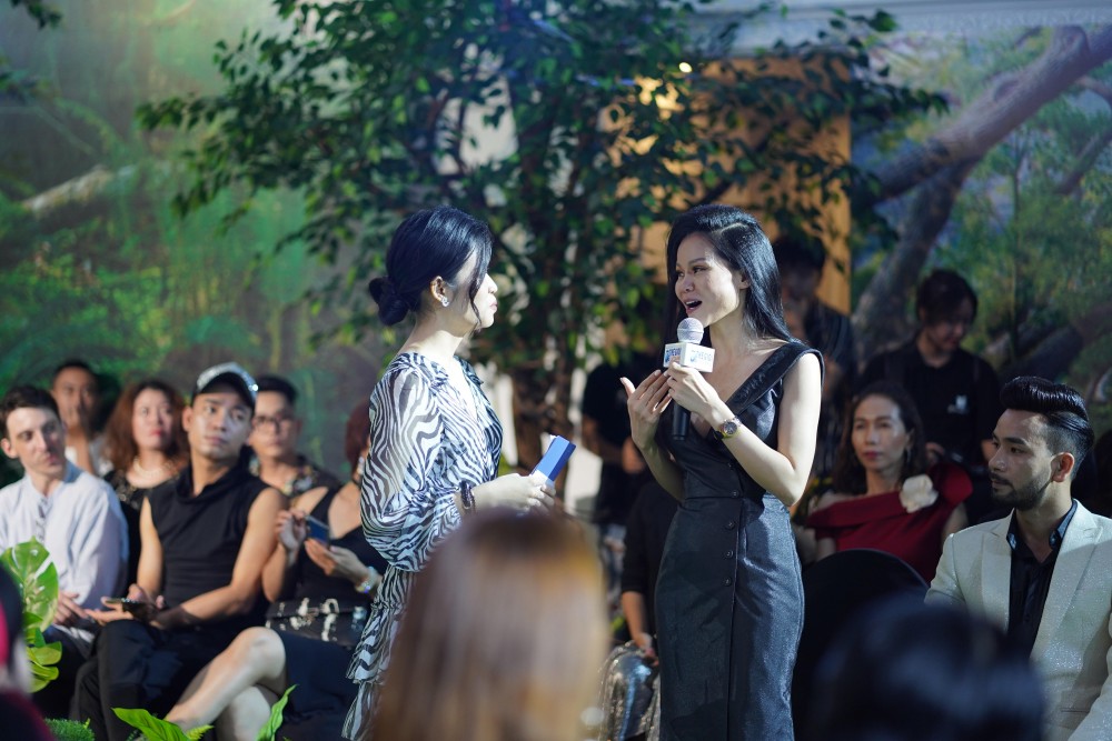 Cindy Hanh Chu chia sẻ cảm xúc trong đêm diễn.