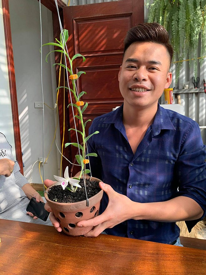 Trung Dũng chia sẻ niềm đam mê với hoa lan