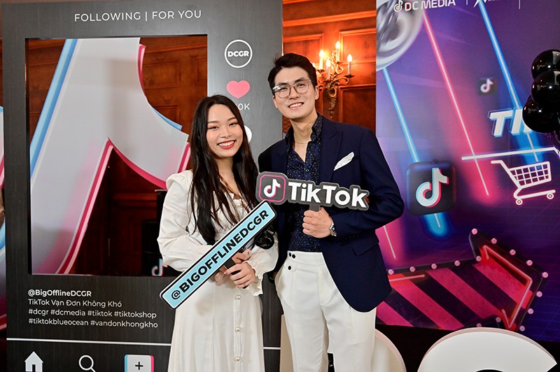 Fado Group, DC Media và Theanh28 ký kết hợp tác tại 'TikTok Blue Ocean - Vạn đơn không khó' Fado Group, DC Media và Theanh28 ký kết hợp tác tại 'TikTok Blue Ocean - Vạn đơn không khó'