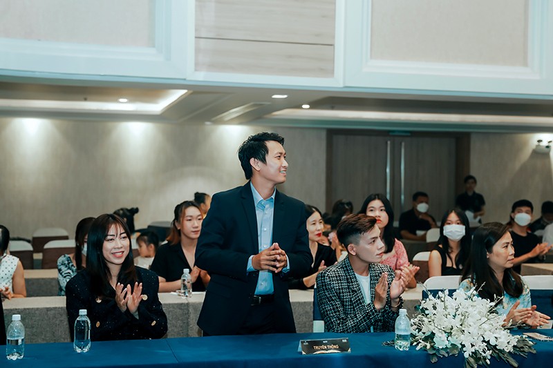  Trong vai trò đối tác truyền thông, Lê Huy Chiến đã xây dựng chiến lược phát triển thương hiệu cho nhiều cá nhân, doanh nghiệp.