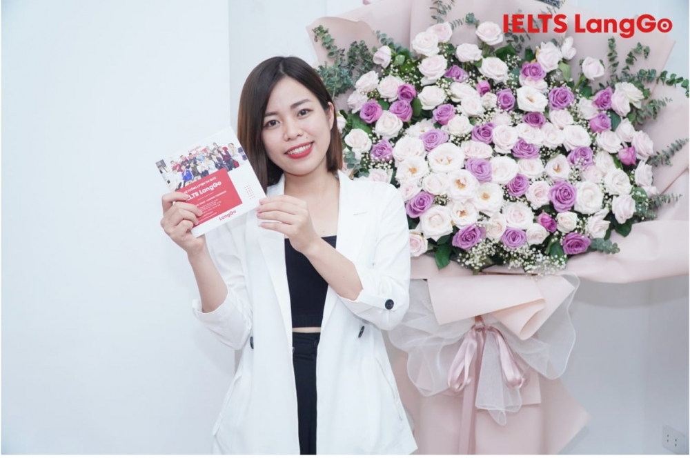Cô Diệu Hoa – Co - Founder, kiêm Giám đốc phát triển sản phẩm của IELTS LangGo - được biết đến như một người truyền cảm hứng cho các bạn trẻ.