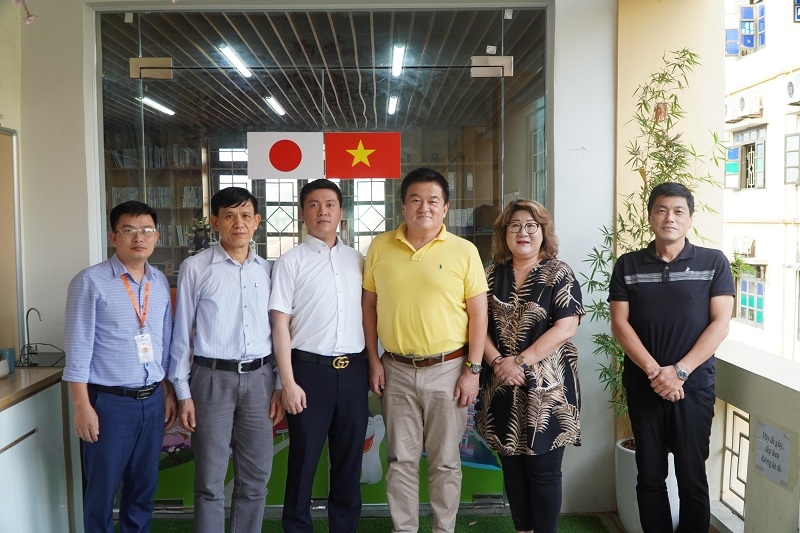 100% sinh viên tốt nghiệp được cam kết đầu ra việc làm