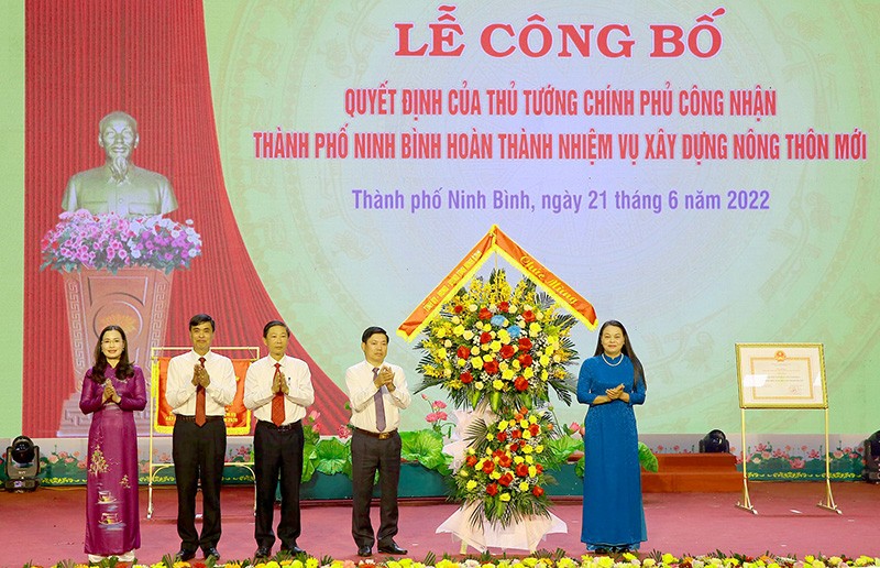 Đồng chí Nguyễn Thị Thu Hà, Ủy viên Trung ương Đảng, Bí thư Tỉnh ủy,