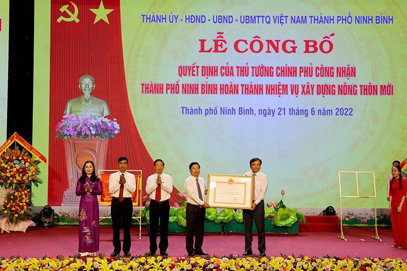 Thừa ủy quyền Thủ tướng Chính phủ, đồng chí Nguyễn Hoàng Hiệp, Thứ trưởng Bộ Nông nghiệp và Phát triển Nông thôn.
