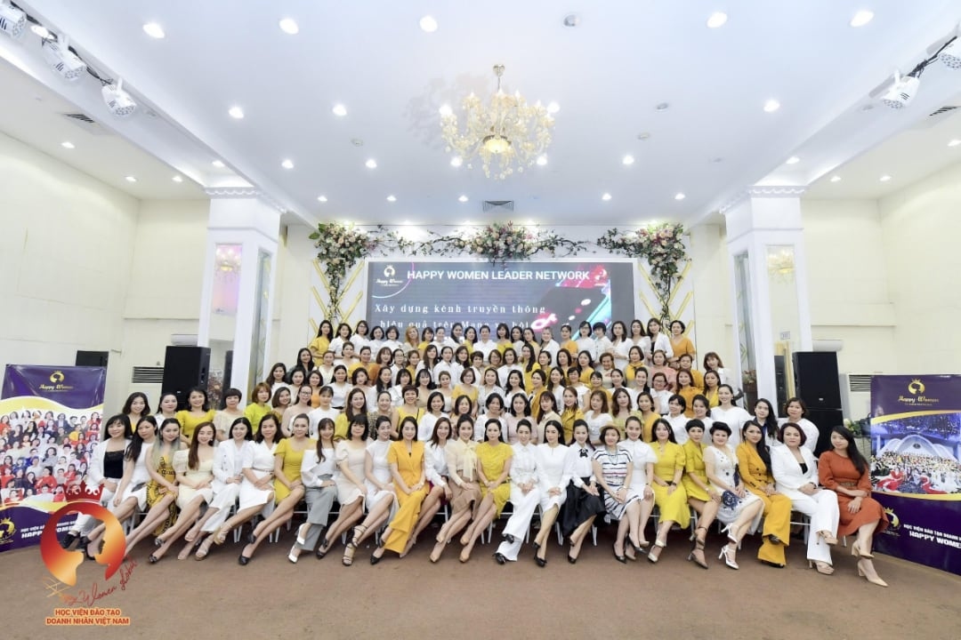 Học viện Doanh nhân chung tay ‘Vượt ải để biến nguy thành cơ’