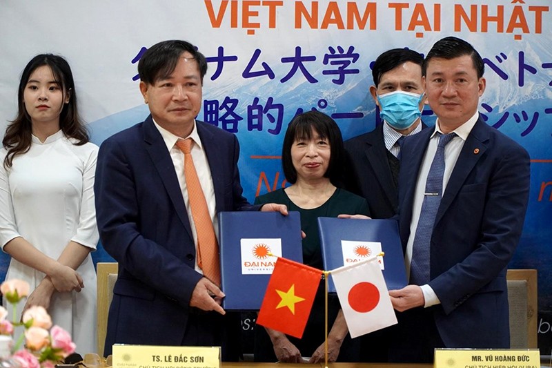 Lễ ký kết hợp tác chiến lược giữa trường Đại học Đại Nam và Hiệp hội Doanh nghiệp Việt Nam tại Nhật Bản.