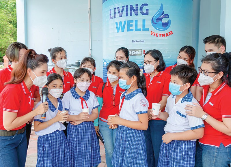 Chương trình Living Well do Keppel Land khởi xướng đem lại nước sạch trong sinh hoạt cho 20.000 người dân hai xã Đại Hòa Lộc và Bảo Thuận, tỉnh Bến Tre, Việt Nam.