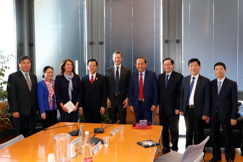 pho thu tuong thuong truc chinh phu truong hoa binh gap lanh dao hoi dong tu phap quoc gia italy