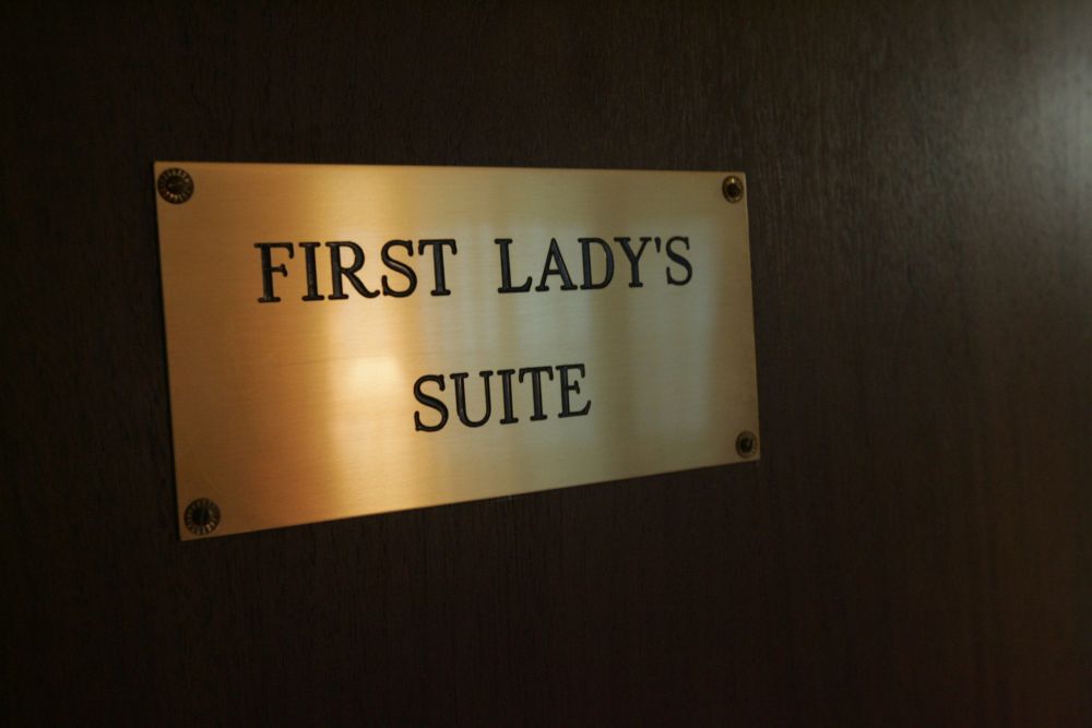 Bí ẩn khu ViP nơi ông Trump đang điều trị Covid-19